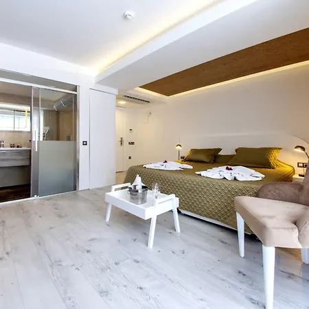 Rhapsody & (adults Only) Kalkan