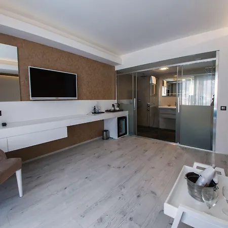 Rhapsody Hotel&spa 3*