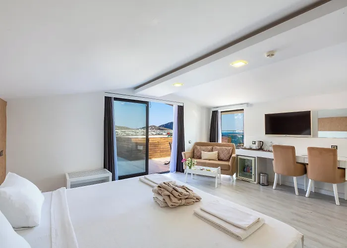 Rhapsody & (adults Only) 3* קלקן